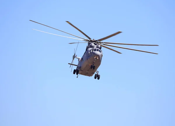 Velké dopravní vrtulník — Stock fotografie